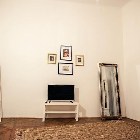 Apartment Astronomical Clock Πράγα Εξωτερικό φωτογραφία